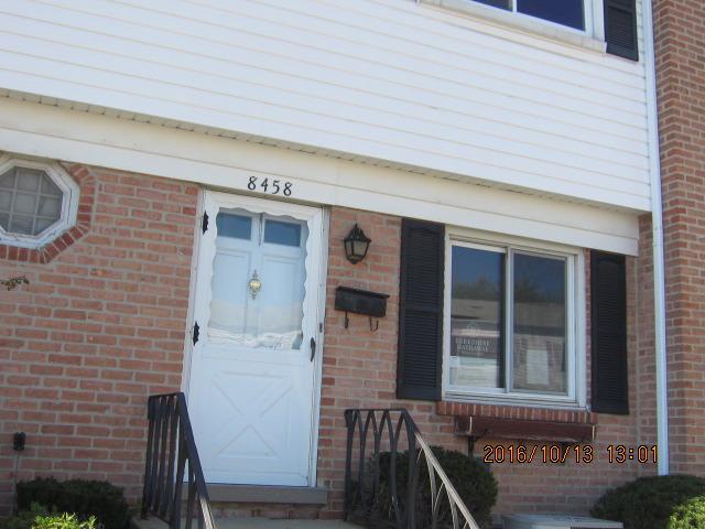 8458 Linder Ct., Skokie, IL 60077