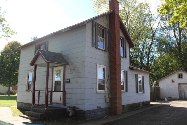 1231 Somonauk St., Sycamore, IL 60178