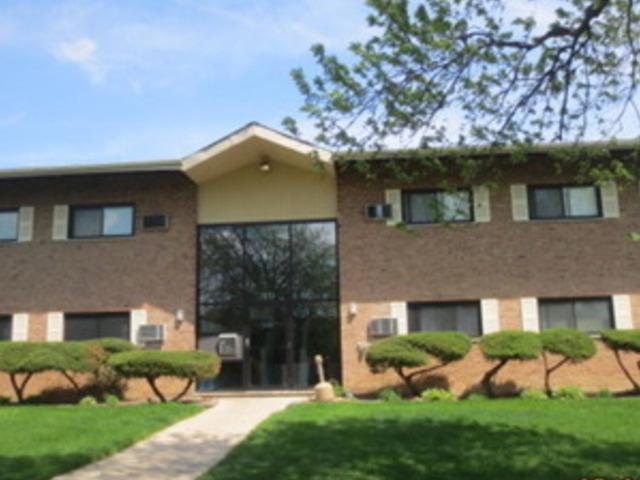 7413 Brookdale Dr. #208, Darien, IL 60561