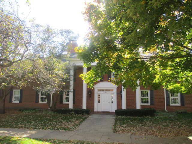 540 Devonshire Ln. #2, Crystal Lake, IL 60014