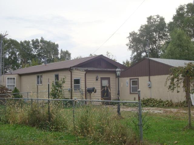 104 N Main Rd., Clarence, IL 60960