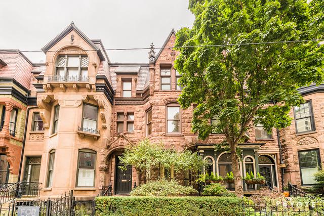 42 E Schiller St., Chicago, IL 60610