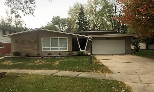 1110 W Wisconsin St., Glenwood, IL 60425