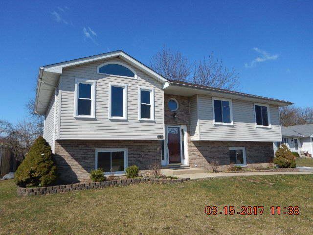111 Whiteside Dr., Joliet, IL 60435