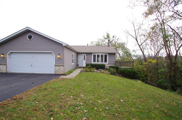 823 Shawnee Tr., Lake In The Hills, IL 60156
