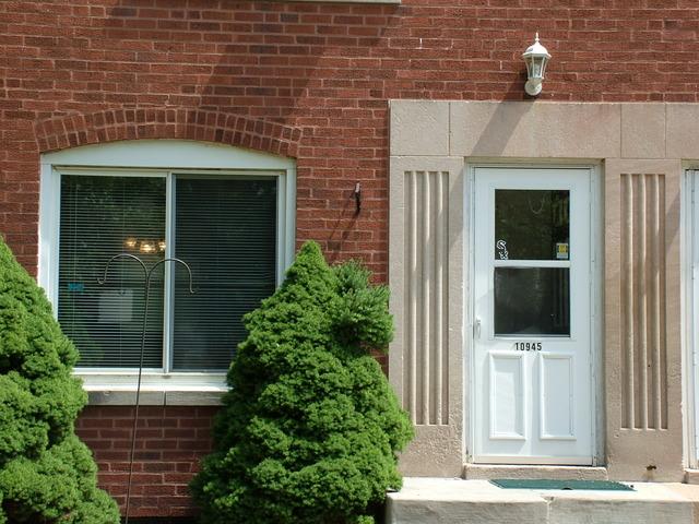 10945 S Artesian Ave., Chicago, IL 60655