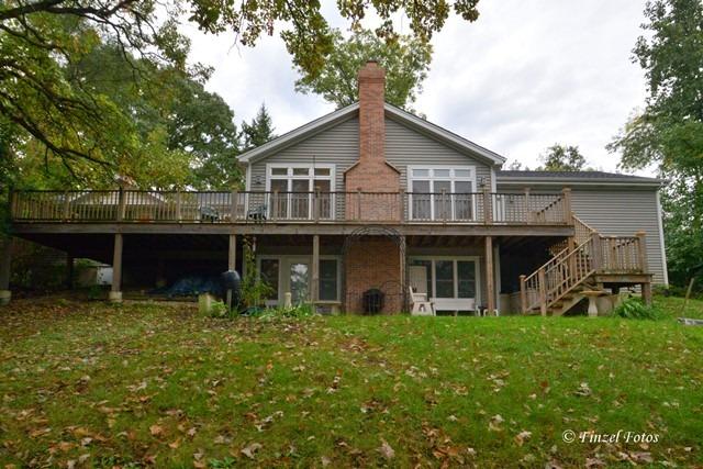 114 Lake Shore Dr., Oakwood Hills, IL 60013