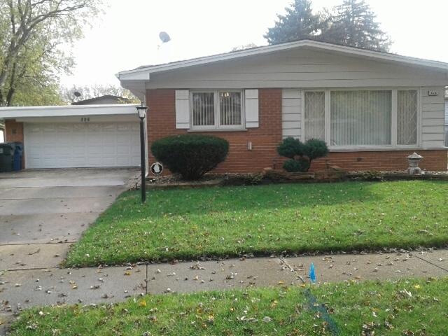 826 W Westwood Dr., Glenwood, IL 60425