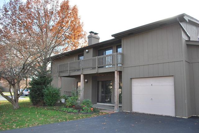 29W384 Emerald Green Dr. #31-E, Warrenville, IL 60555