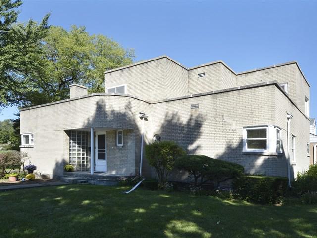 1120 Oakwood Ave., Des Plaines, IL 60016