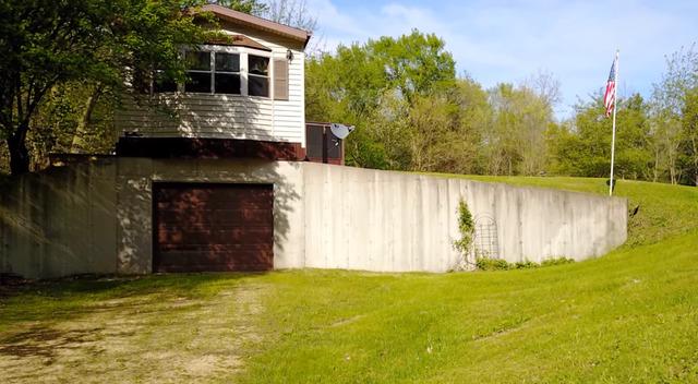624 Morgan Rd., Amboy, IL 61310