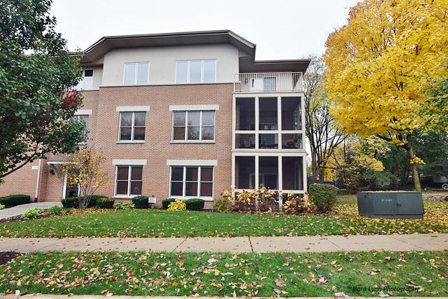 10 Ford St. #302, Geneva, IL 60134