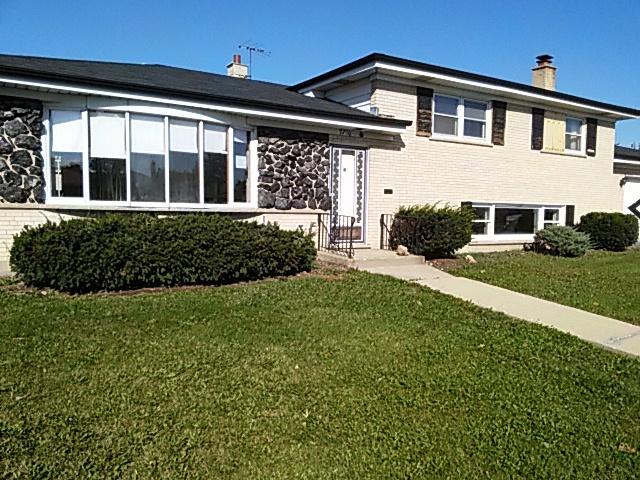 8803 N Ozanam Ave., Niles, IL 60714