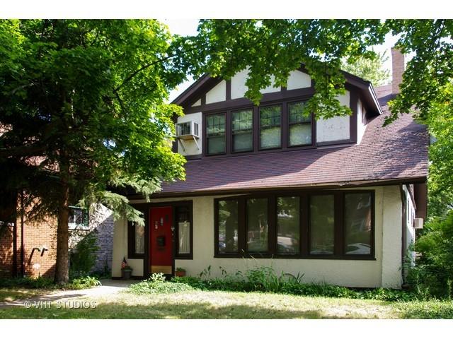 6975 N Ridge Blvd., Chicago, IL 60645