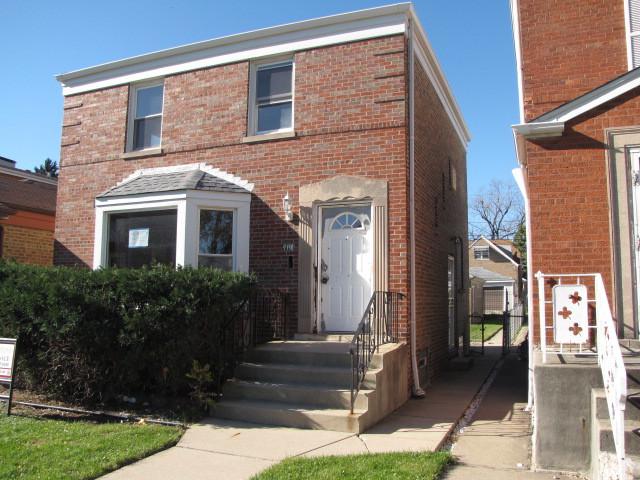 8034 S Artesian Ave., Chicago, IL 60652