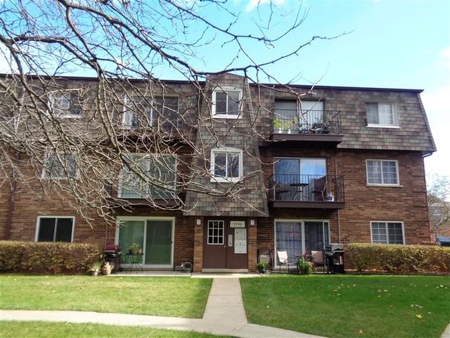 9396 Bay Colony Dr. #3N, Des Plaines, IL 60016