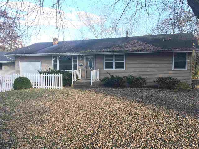 1651 Meadowbrook Ln., Freeport, IL 61032