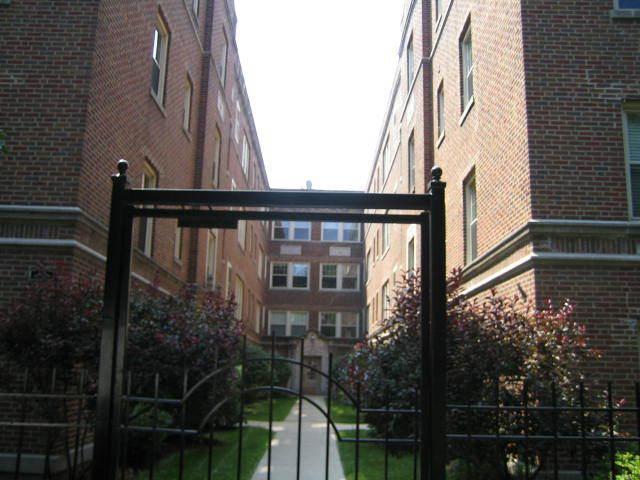 7316 N Honore St. #206, Chicago, IL 60626