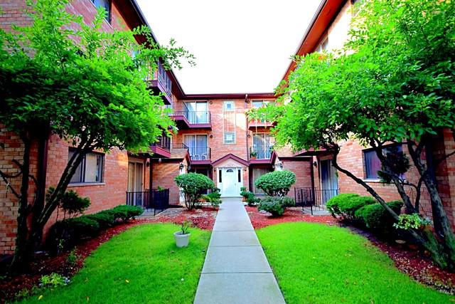 5815 W Higgins Ave. #3E, Chicago, IL 60630