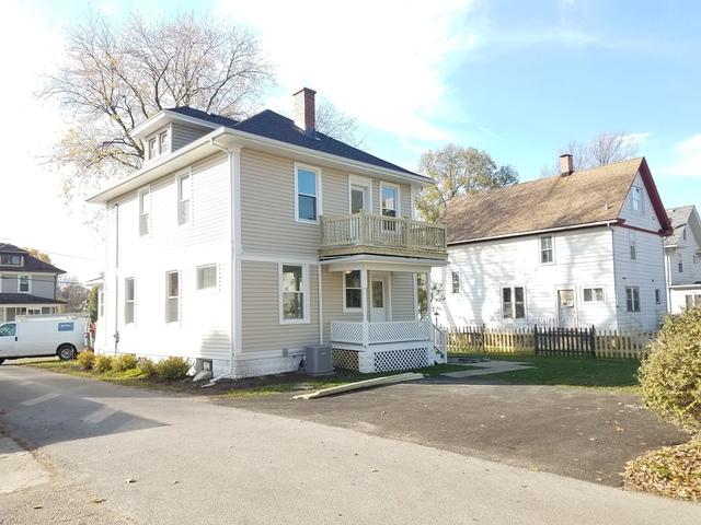 450 Maple Ave., Aurora, IL 60505