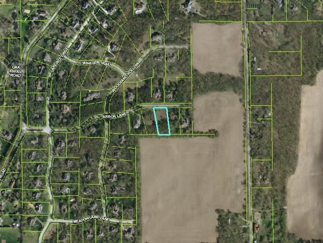 3219 Arbor Ln., Crystal Lake, IL 60012