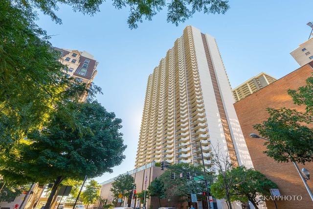 6033 N Sheridan Rd. #15C, Chicago, IL 60660