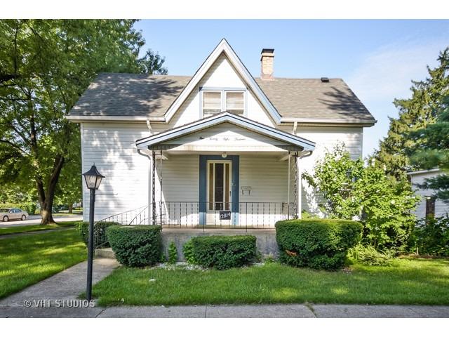 12814 Clinton St., Blue Island, IL 60406