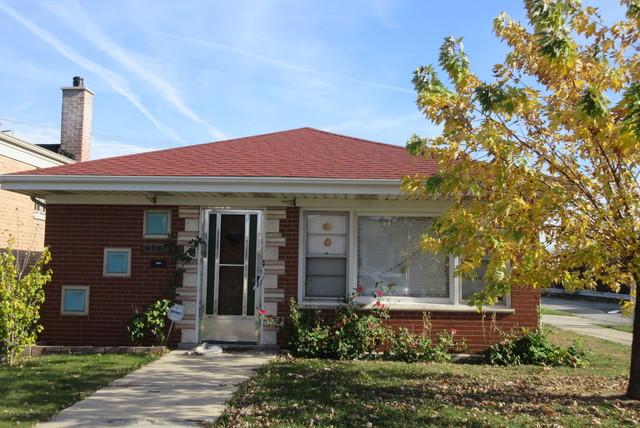 6957 S Komensky Ave., Chicago, IL 60629