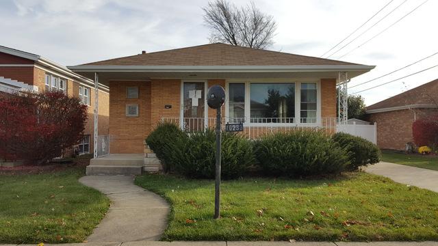 10233 S Karlov Ave., Oak Lawn, IL 60453