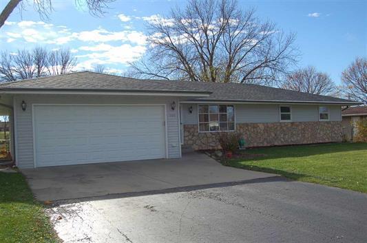 109 E 11th St., Pecatonica, IL 61063