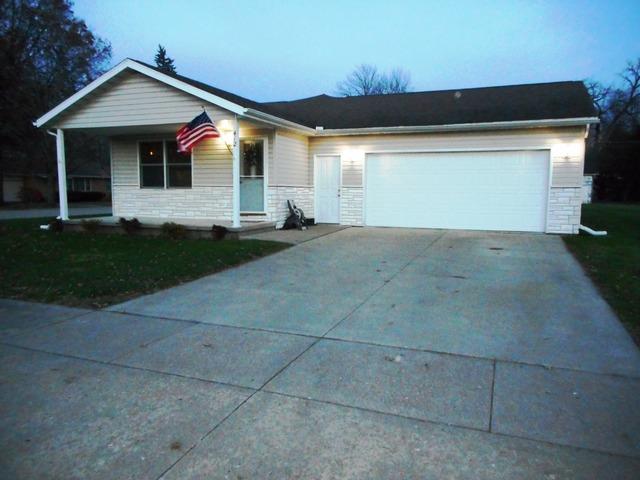 412 Walnut St., Varna, IL 61375