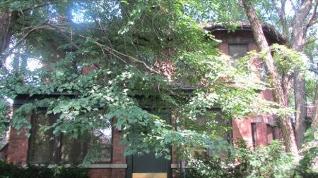 1526 W Sherwin Ave., Chicago, IL 60626