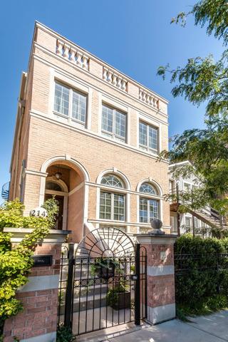 2142 W Race Ave., Chicago, IL 60612