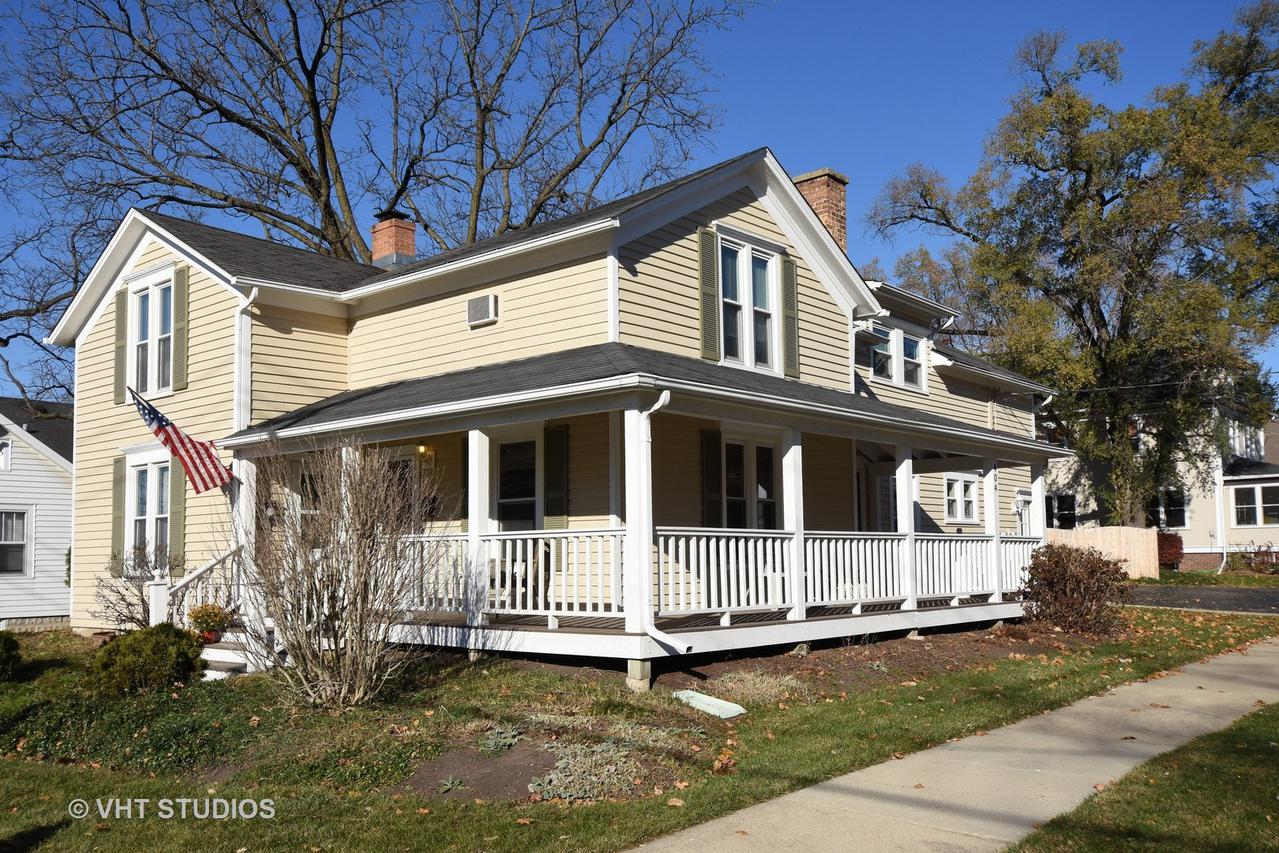 118 E Liberty St., Barrington, IL 60010
