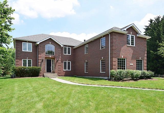 4N671 Westwoods Dr., St. Charles, IL 60175