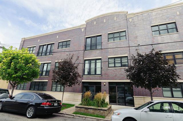 2310 W Nelson St. #302, Chicago, IL 60618