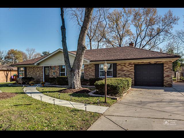 14703 Laramie Ave., Oak Forest, IL 60452