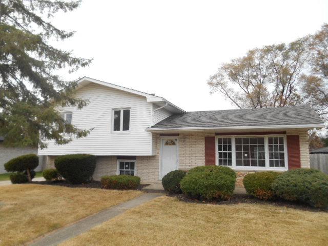 10560 S Sun Valley Ct., Palos Hills, IL 60465