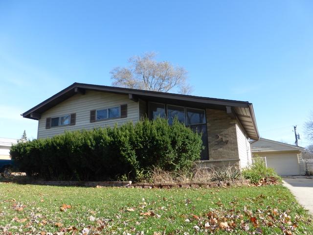 917 S Summit Ave., Villa Park, IL 60181