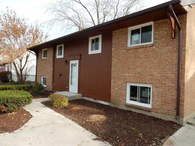 559 Redwood Rd., Bolingbrook, IL 60440