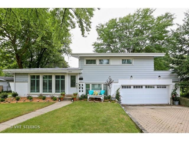 2911 Jerrie Ln., Glenview, IL 60025