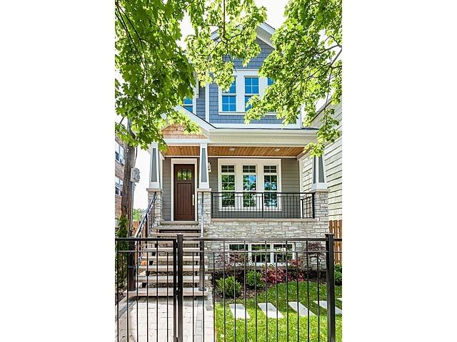 2045 W Belle Plaine Ave., Chicago, IL 60618