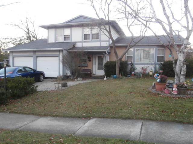 836 Oakwood Dr., Westmont, IL 60559