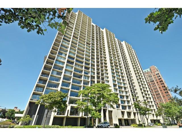 3200 N Lake Shore Dr. #2111, Chicago, IL 60657