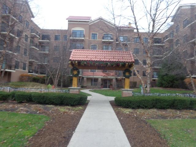5100 W 96th St. #318, Oak Lawn, IL 60453