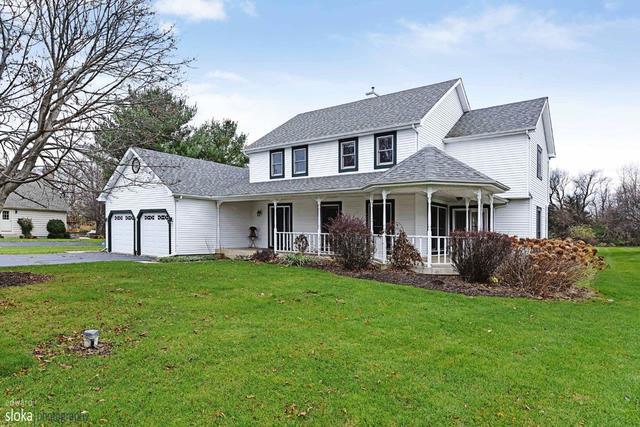 2011 Blue Pine Dr., Crystal Lake, IL 60012