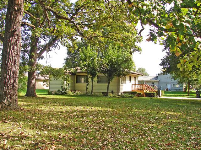 26191 N Hickory Ave., Mundelein, IL 60060