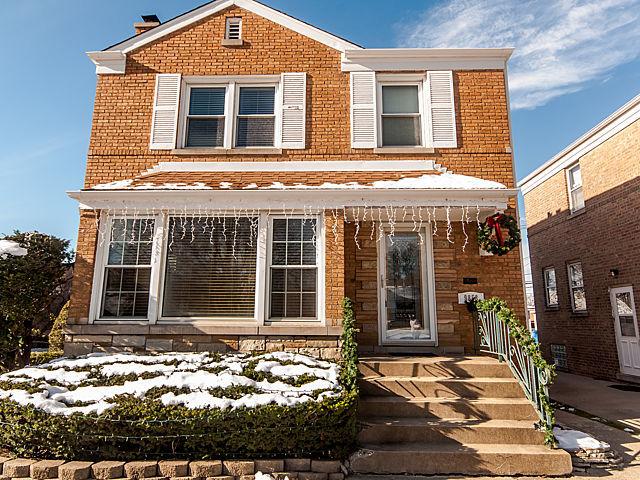 9858 S Claremont Ave., Chicago, IL 60643