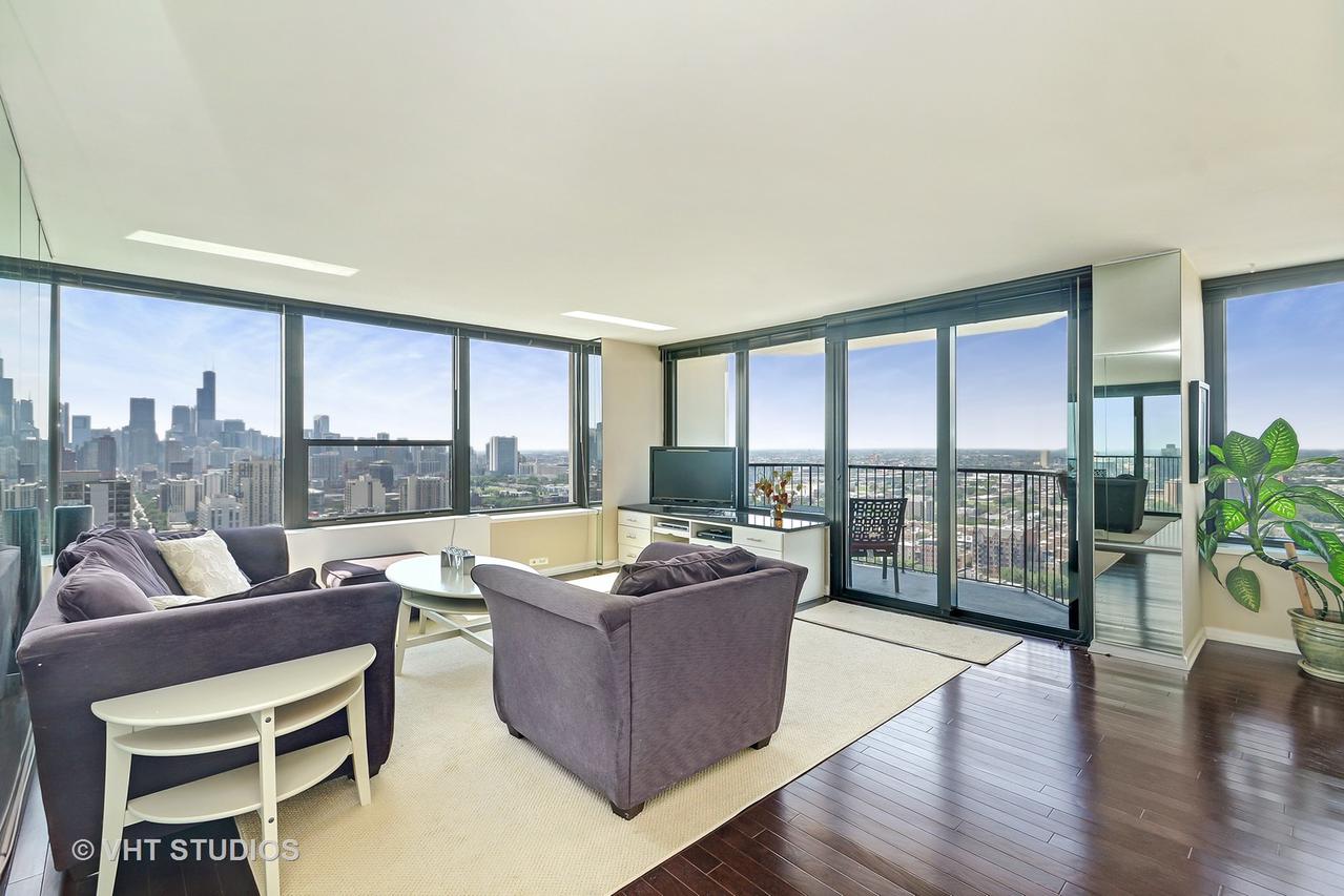1560 N Sandburg Ter. #3501, Chicago, IL 60610