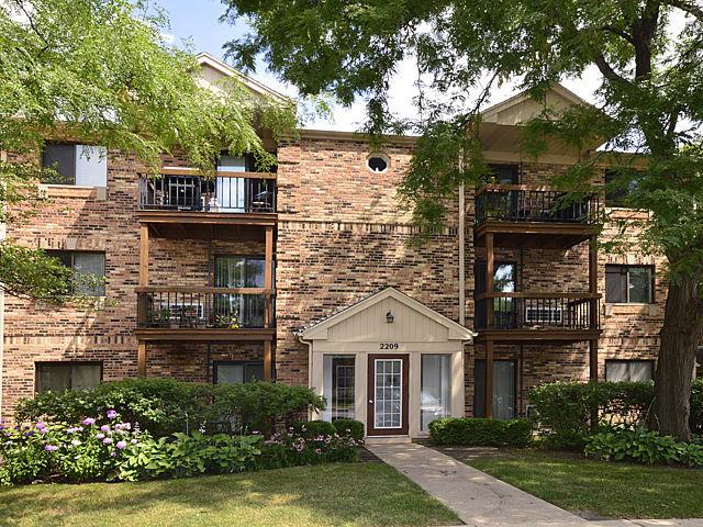 2209 W Nichols Rd. #24E, Arlington Heights, IL 60004